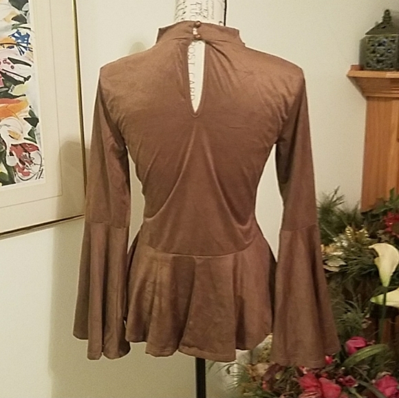 Mocha bell sleeve peplum suede like top - Picture 4 of 6
